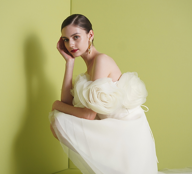 結婚式の２次会ドレスをレンタルする前に自宅で1泊2日でご試着いただけます。