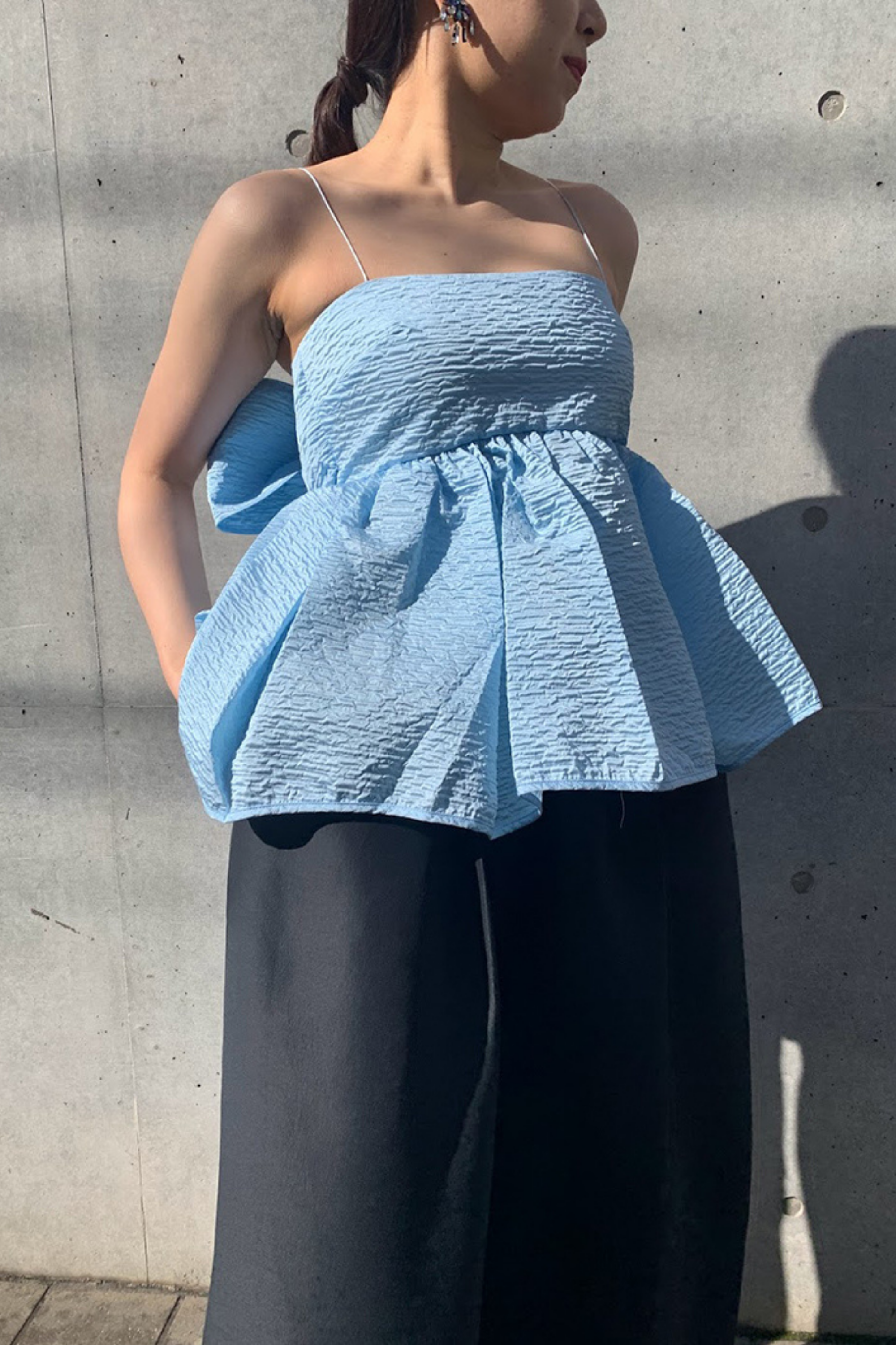 Cecilie Bahnsen リボン　トップス CECILIE BAHNSEN|バックリボン トップス-ブルー をレンタルする| 結婚