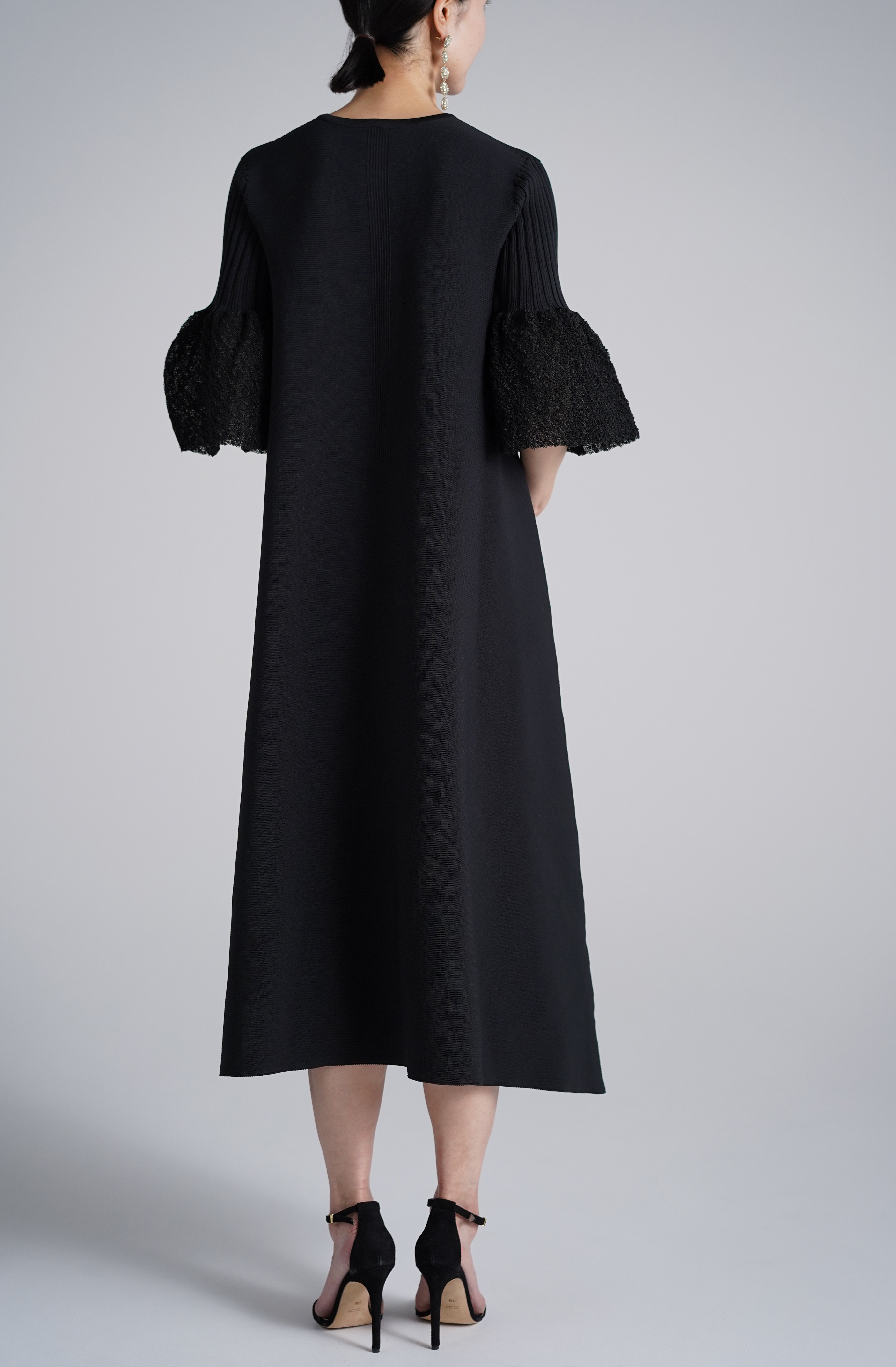 CFCL］pottery ornamentドレス-ブラックをレンタルする | 結婚式