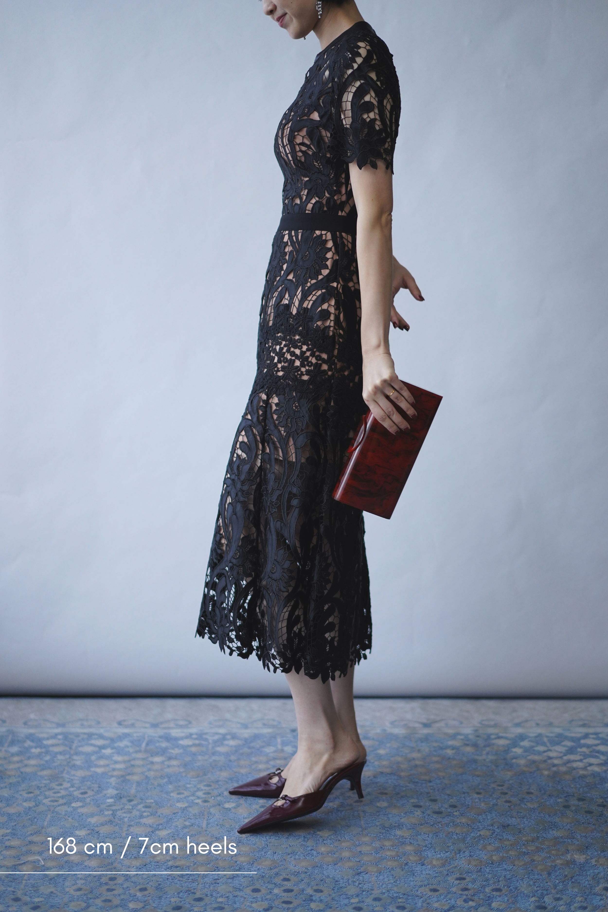 Self-Portrait］<br>半袖フローラルレースドレス(38)-ブラック