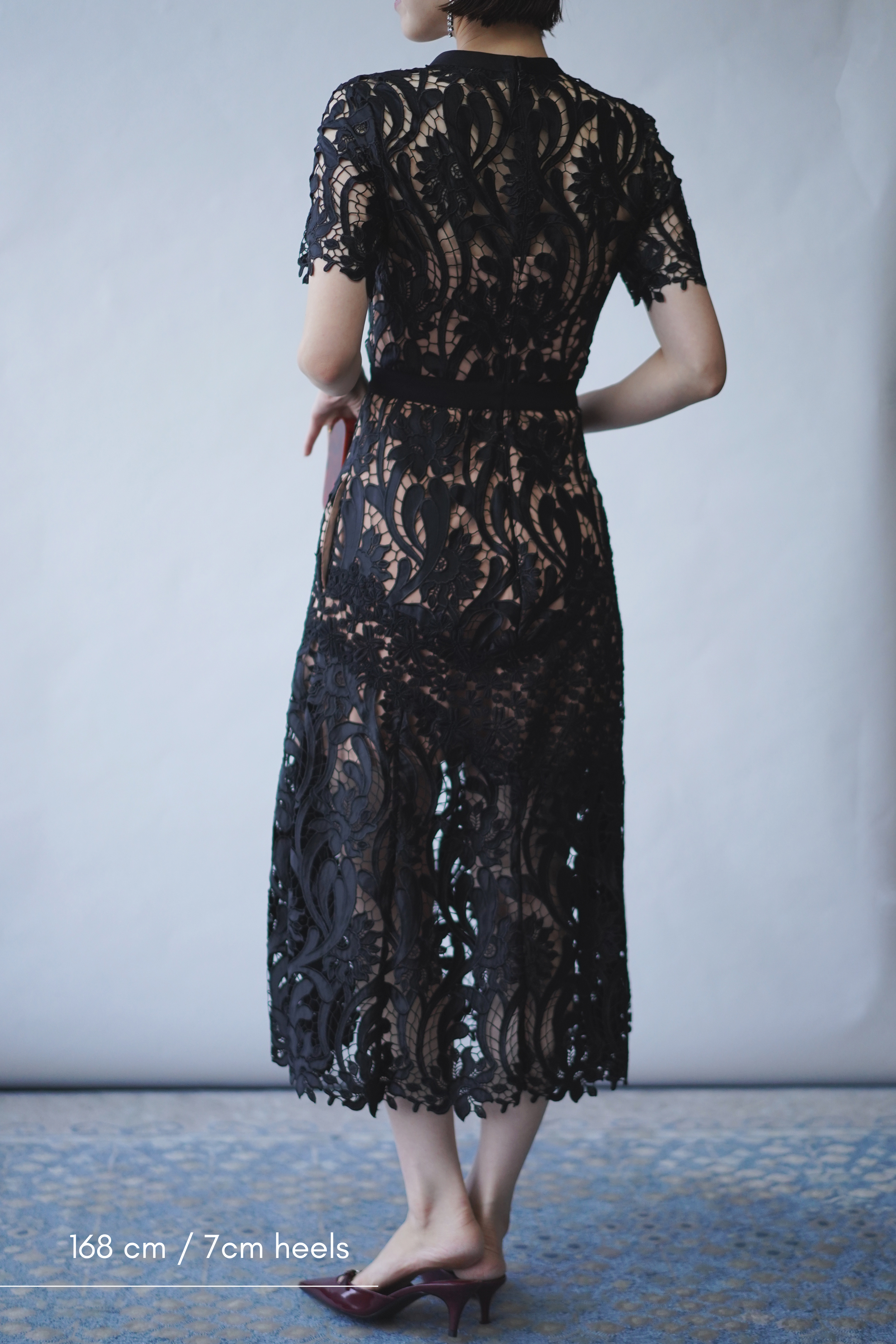 self-portrait 黒レースドレス　UK10 Self-portrait セルフポートレート ブラック×ベージュ半袖ミモレドレス