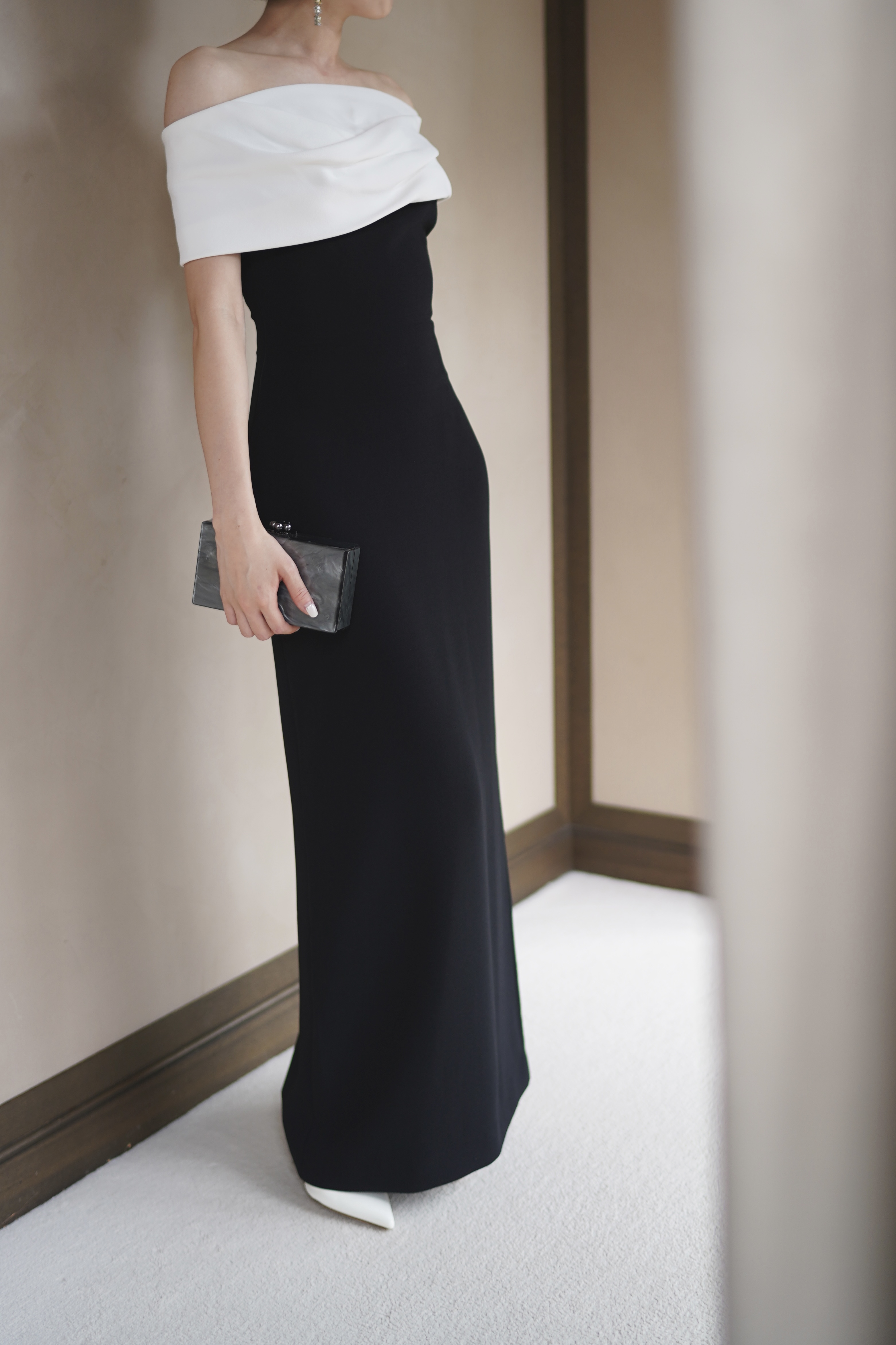 Solace London］Eva オフショルダー マキシドレスｰブラック