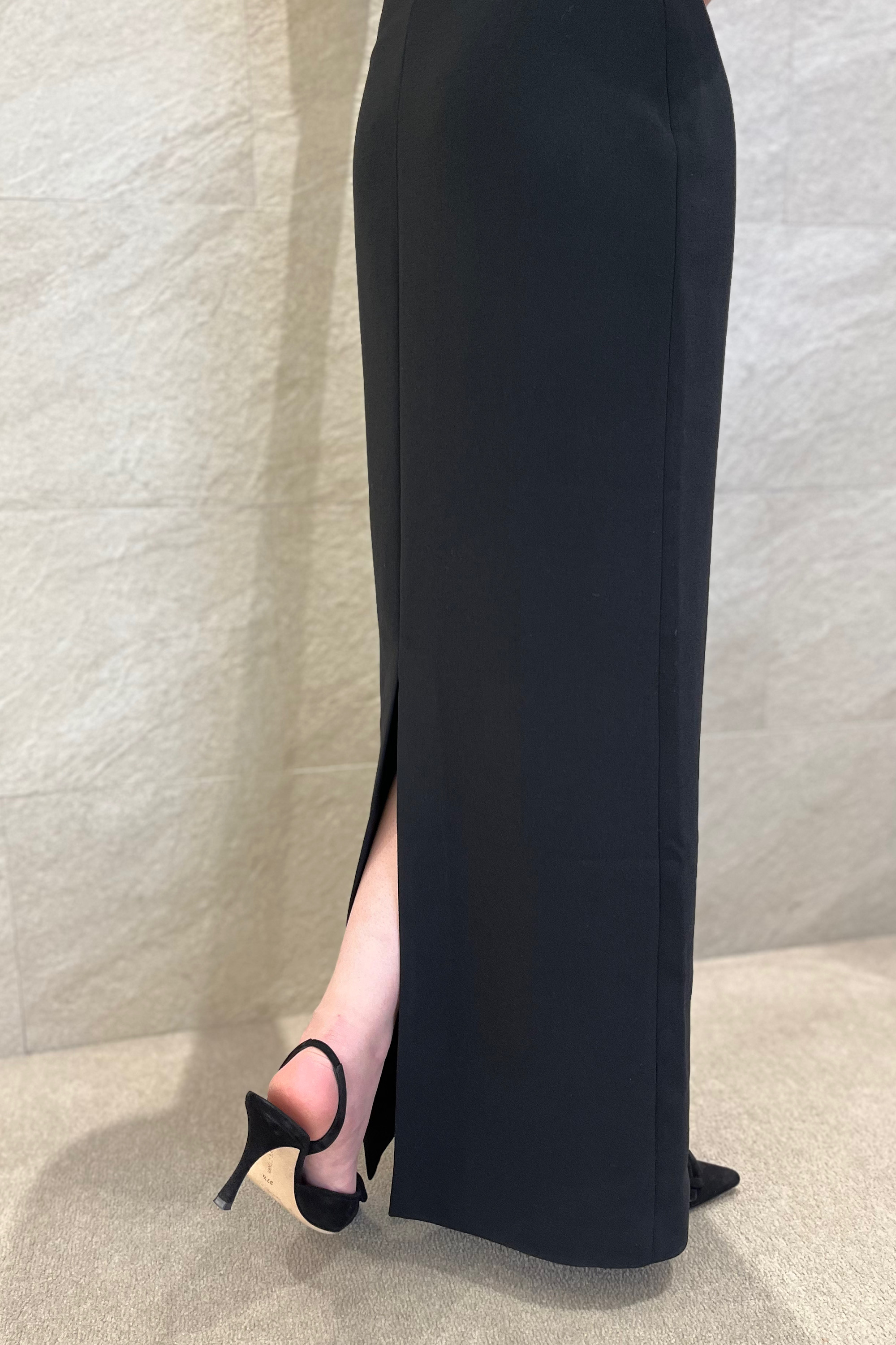 SOLACE LONDON Eva オフショルダー ロング ドレス 関税込み Solace London］Eva オフショルダー マキシドレスｰブラック