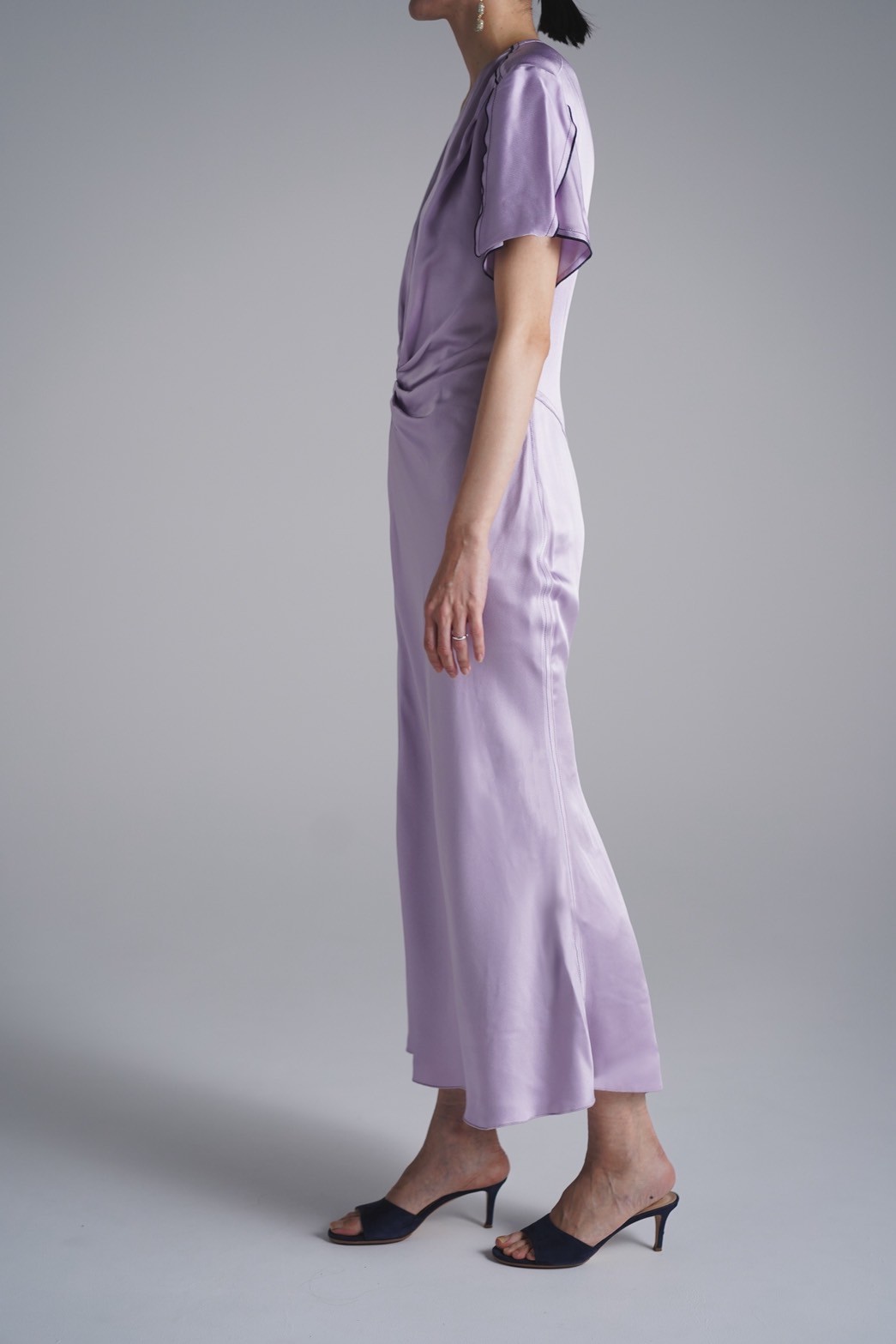 【Victoria Beckham】Vネック◆ベルト◆サテン◆トレンチドレス Victoria Beckham Lace Trim Double-Strap Cami Top - Bergdorf