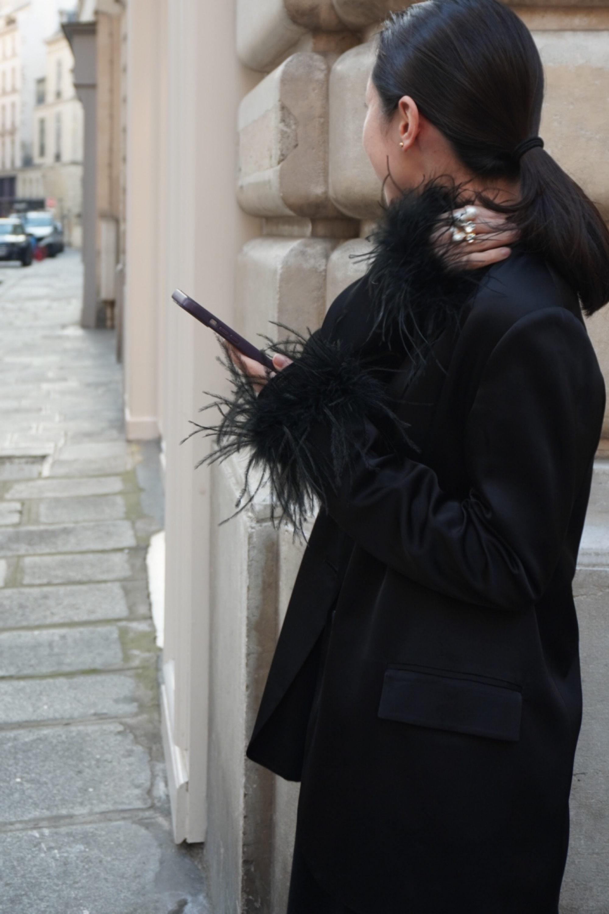 TWINSET］<br>フェザートリム サテンジャケット-ブラック｜HAUTE rent