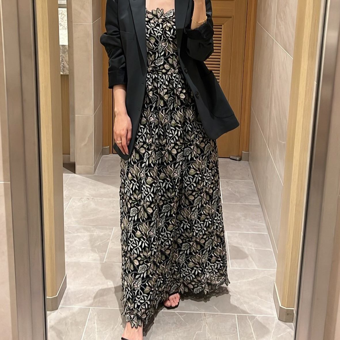エム・エル・モニーク・ルイリエ(ML Monique Lhuillier)レースキャミ